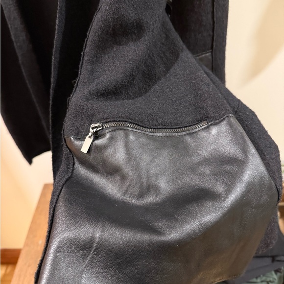 Elegant Black Open-Front Sweater - Picture 2 of 6